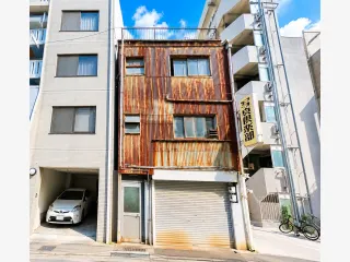 店舗付き共同住宅の外観写真